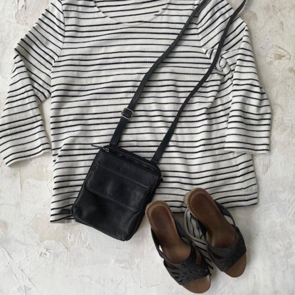 Black Fossil leather purse